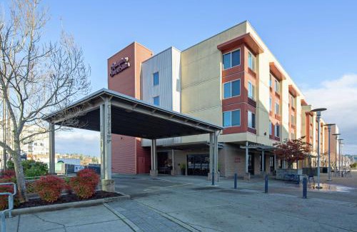 Bremerton Hotel | Hampton Inn & Suites Bremerton