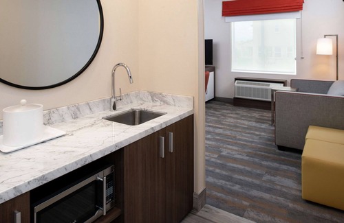 Buena Park Hotel | Hampton Inn & Suites Buena Park