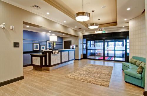 North Industrial Hotel | Hampton Inn & Suites by Hilton Saskatoon Airport