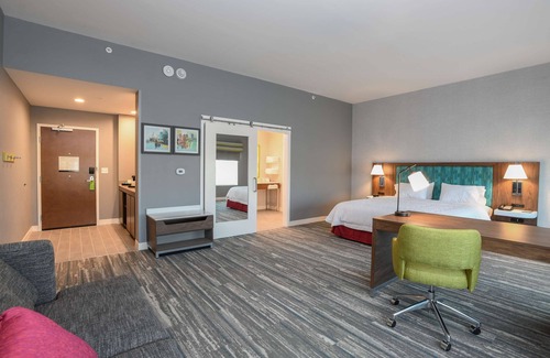 West Chester Hotel | Hampton Inn & Suites Cincinnati Liberty Township