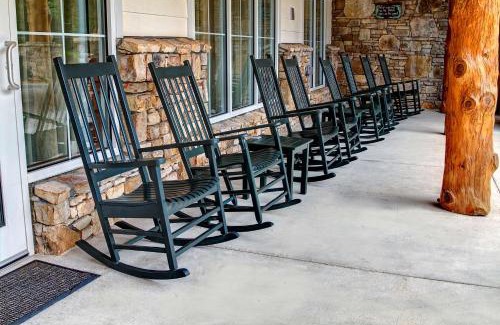 Sapphire Hotel | Hampton Inn & Suites Cashiers - Sapphire Valley