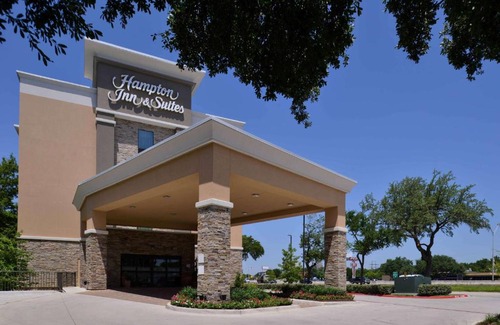 Dallas Hotel | Hampton Inn & Suites Dallas Market Center
