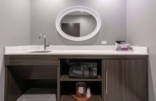 White Rock Hills Hotel | Hampton Inn & Suites Dallas East