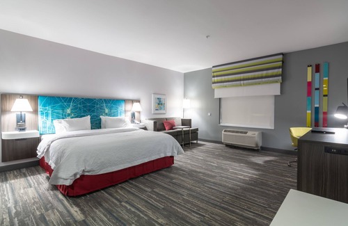 White Rock Hills Hotel | Hampton Inn & Suites Dallas East