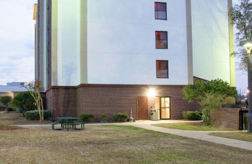 Jackson Hotel | Hampton Inn & Suites Jackson Coliseum