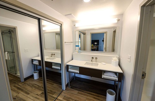 Lenoir Hotel | Hampton Inn & Suites Lenoir