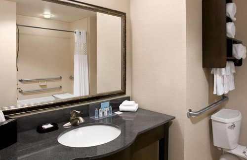 Mansfield Hotel | Hampton Inn & Suites Mansfield