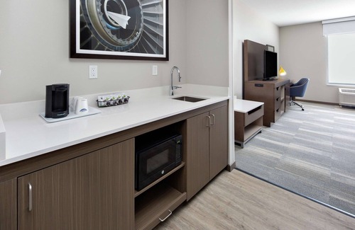 San Diego Hotel | Hampton Inn & Suites San Diego Airport Liberty Station