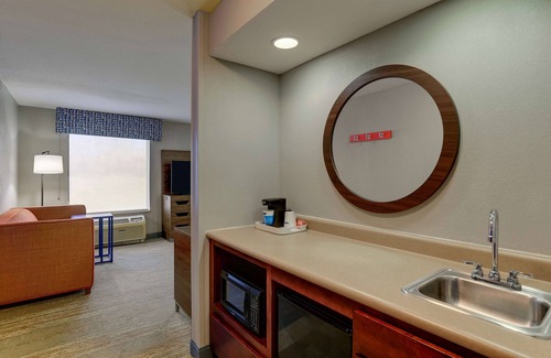 Glen Carbon Hotel | Hampton Inn & Suites St. Louis-Edwardsville