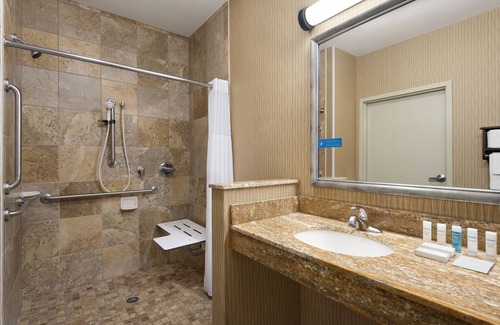 Poland Hotel | Hampton Inn Youngstown/Boardman