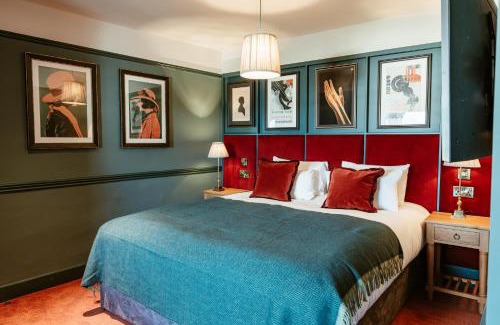 West Kensington Hotel | Hand & Flower