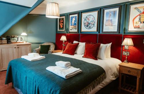 West Kensington Hotel | Hand & Flower