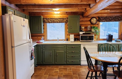 Hill City Cabin | Hand-hewn Log Cabin on 7 acres, only 2 mi to heart of Hill City