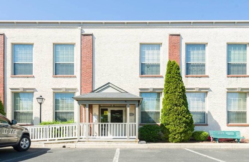 Royersford Condo | Handcrafted 1 Bedroom Duplex Loft