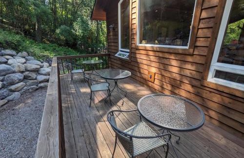 Bigfork House | Hanging Rock Get Away