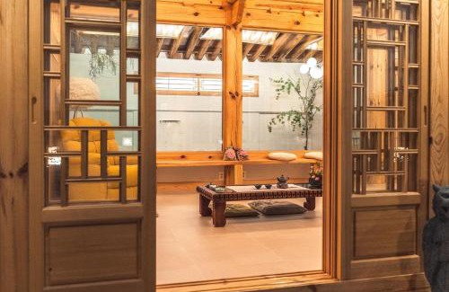 Gyeongju House | Hanok Prince