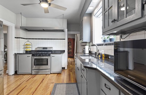 St. Charles Historic District House | 🚂 Hansons Station House 🌟 Historic St. Charles 🚂