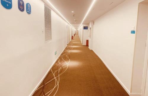 Haidian Hotel | Hanting Hotel Beijing Century Jinyuan Changchun Bridge Subway Station