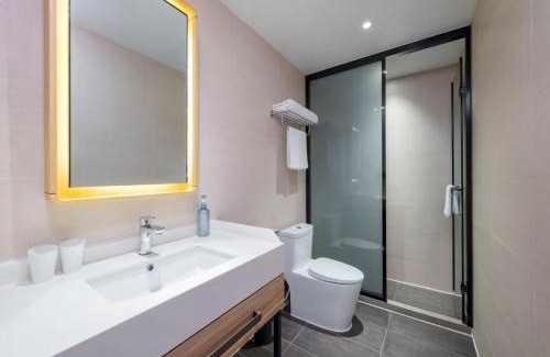 Haidian Hotel | Hanting Premium Beijing Wudaokou Tsinghua East Gate Hotel