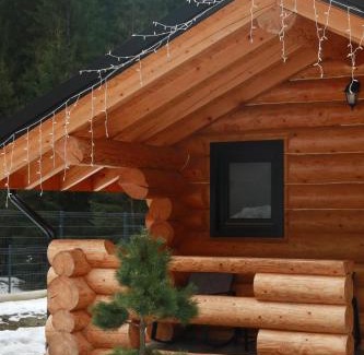 Carlibaba House | Hanul și Păstrăvăria Țibău