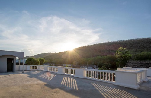 Pak Chong Hotel | Happiness Guesthouse