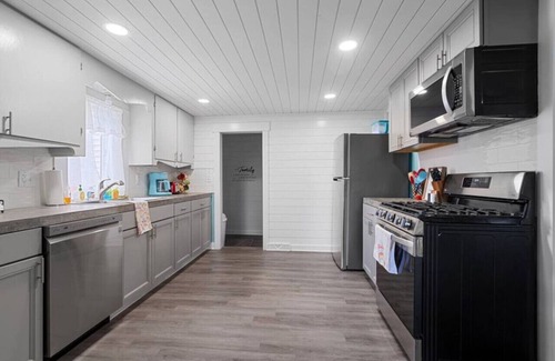 Port Sanilac House | Happy Harbor w Hot Tub, Golf Cart and Luxury!