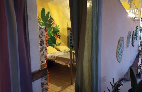 Sainte-Rose House | Happy hippies House