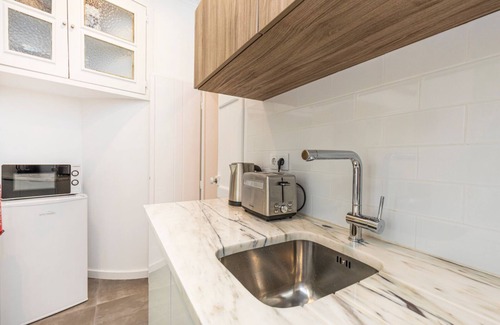 Santo Estevao Apartment | Happy home in real Alfama