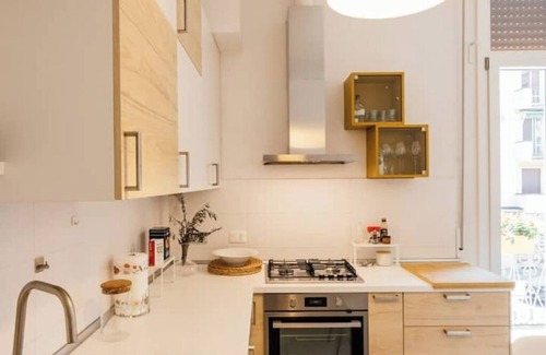 Saragozza-Porto Apartment | Happy Home: Three-room apartment for Holidays Bologna Center