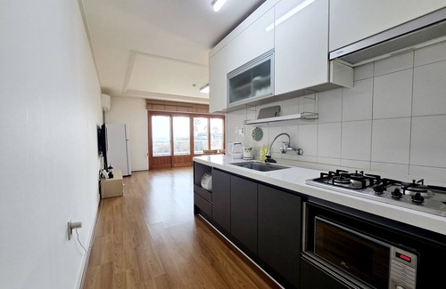 Jongdal-ri House | Happy Hue Pension