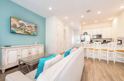 West Kissimmee Cottage | Happy Ours Cottage near Disney with Private Hot Tub and Margaritaville Resort &.