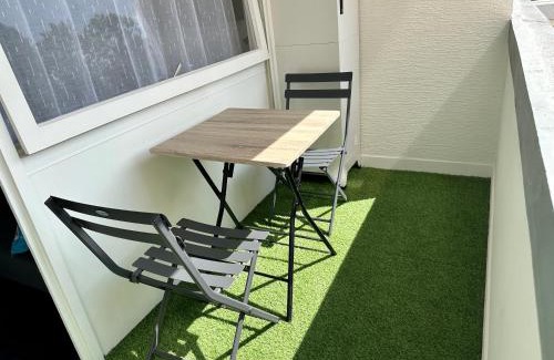 Schiltigheim Apartment | Happy Studio terrace