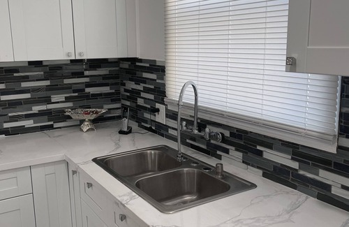 West Los Angeles House | Happy time