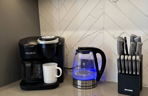 Harbert House | Harbert renovated house Private heated pool spa deck grill fire pit 2026 open!