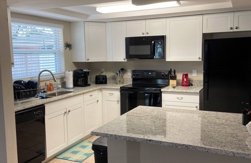 Anona House | Harbor Heights Pet Friendly and close to the Beach
