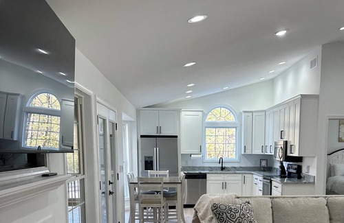 Jamestown Cabin | Harbor Hideaway- a lakeside getaway at Lake Cumberland in Jamestown- 5 bedrooms