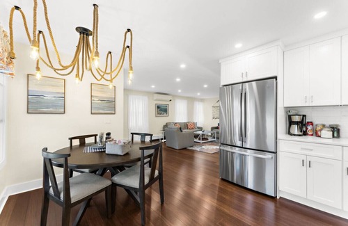 Stonington House | Harbor House on Main – Historic 5BR Retreat Near Downtown Mystic