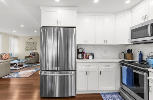 Stonington House | Harbor House on Main – Historic 5BR Retreat Near Downtown Mystic