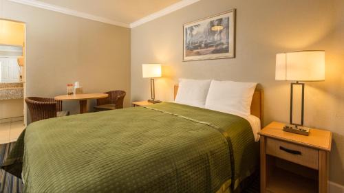 Anaheim Resort Hotel | Harbor Motel