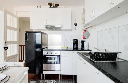 Isigny-sur-Mer House | Harbor View Hideaway