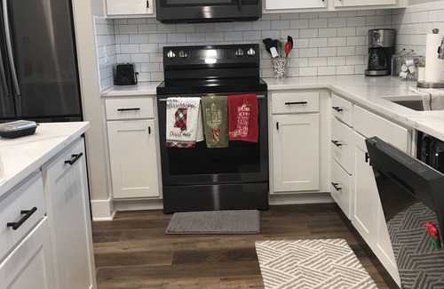 Graford Condo | Harborview FIRST FLOOR Condo w/resort amenities easy poolside access w/views!