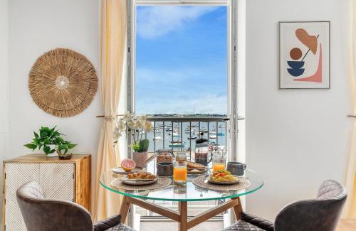 Mylor Churchtown Apartment | Harbour sea views in town centre