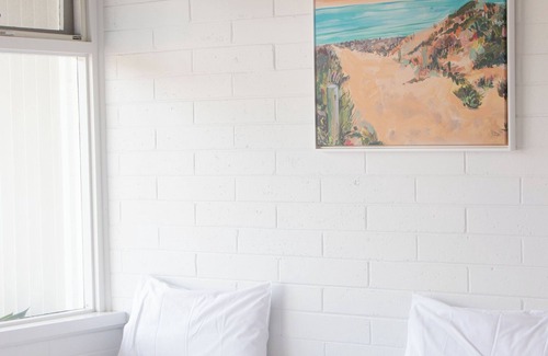 Waterhouse Hotel | Harbour View Motel