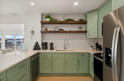 Upper Grand Lagoon House | Harbour Villa 4219