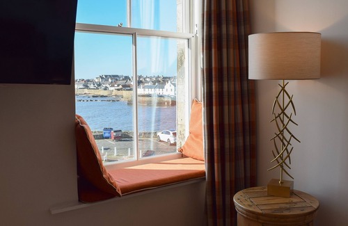 Anstruther Cottage | Harbourside Apartment