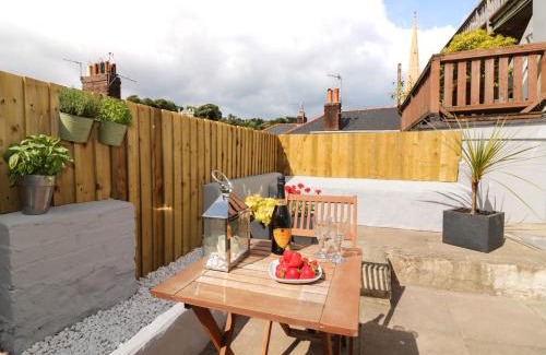 Torquay City Centre House | Harbourside Cottage