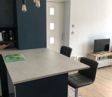 Hamworthy Apartment | HarbourSide Studio apartment Poole Hamworthy Bh15