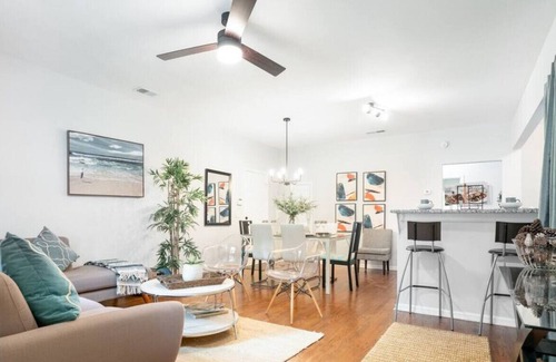 Atlanta House | Harlan · Fully Renovated 4BR & 2 Balconies in Atlanta!