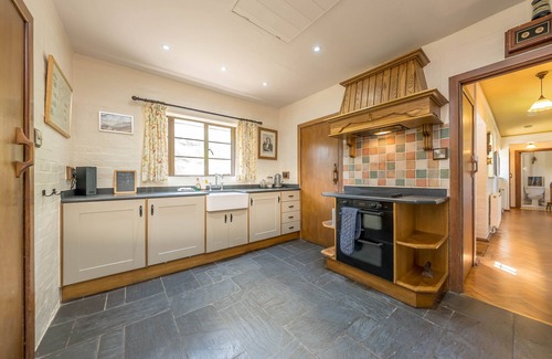 Llanfair Cottage | Harlech Holiday Cottage with Spectacular Views | Sarn-Badrig