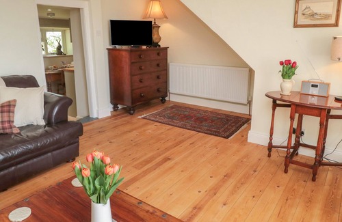 Hallington Cottage | HARNHAM HALL COTTAGE, family friendly, with open fire in Ponteland